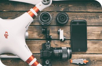 aaron-burden-yFnX8DaC3UM-unsplash 1 aaron-burden